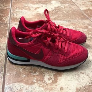 Nike x J. Crew Internationalist